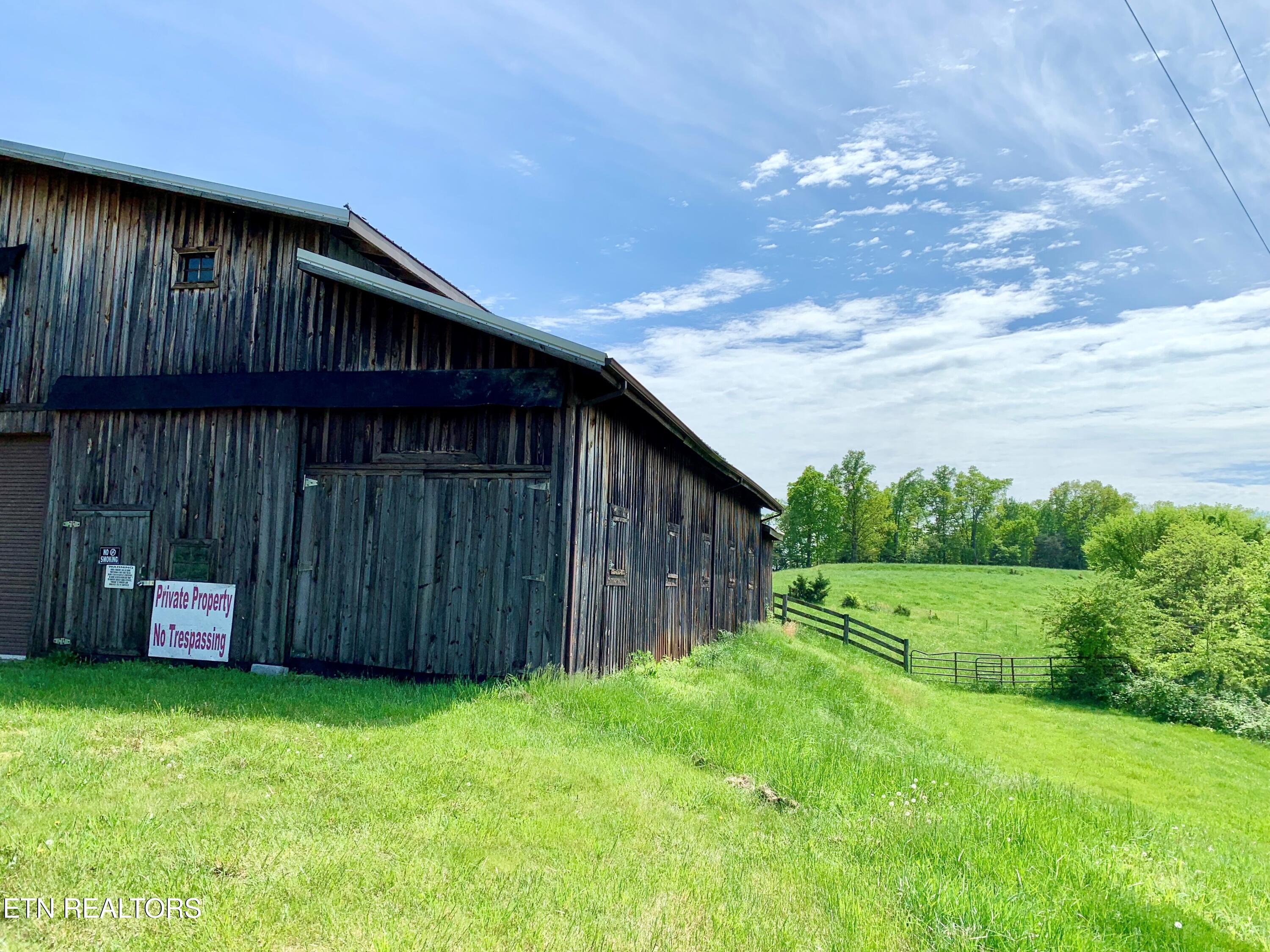 1088 Jones Ridge Road Speedwell, TN 37870 - Photo 6 of 53 Jones Ridge Barn