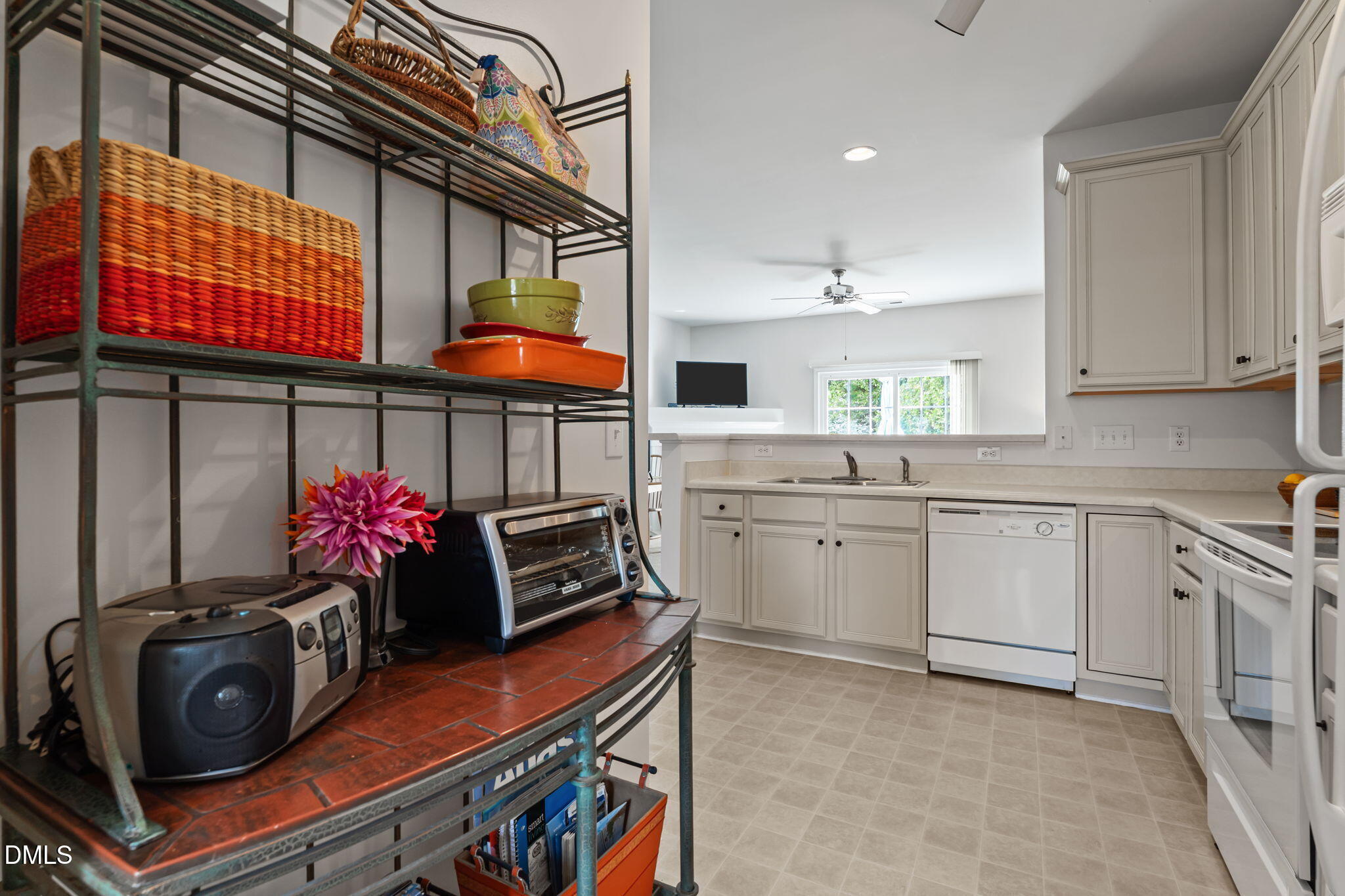 2722 Willow Pines Place Raleigh, NC 27614 - Photo 9 of 31 16-web-or-mls-DSC03458