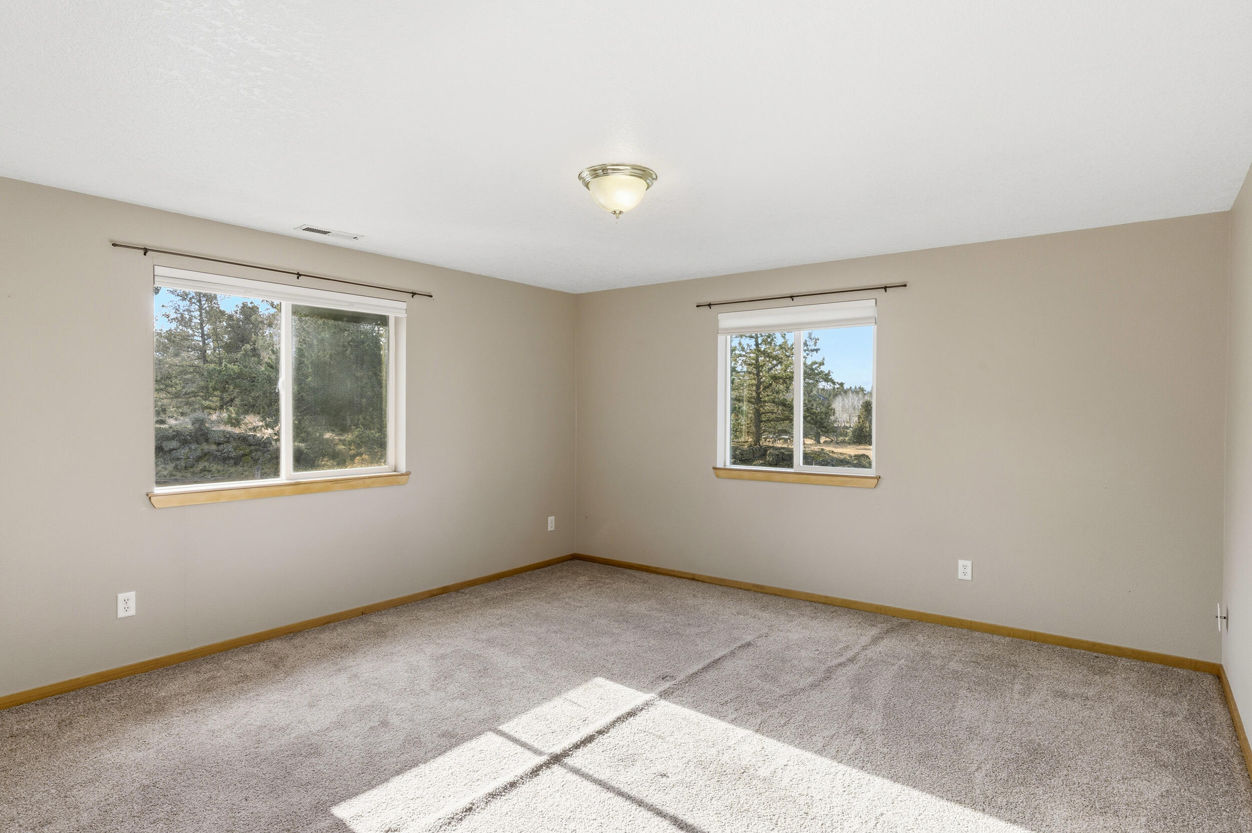 62262 Chickadee Lane Bend, OR 97701 - Photo 31 of 70 32_62262 chickadee ln-28