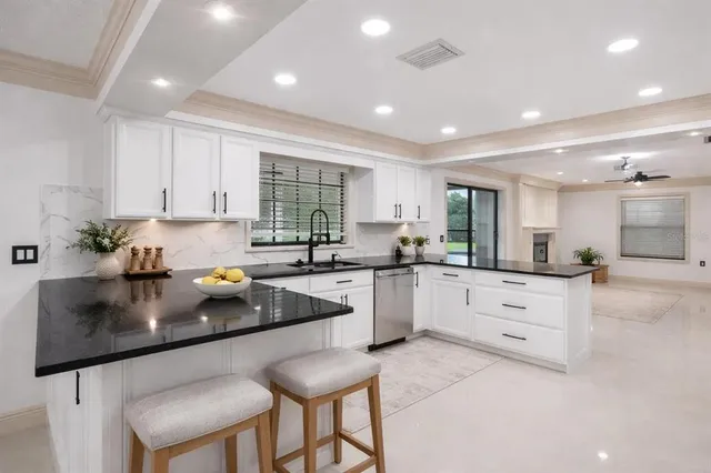 $855,000 | 1001 Edgemont Place, Brandon, FL 33511