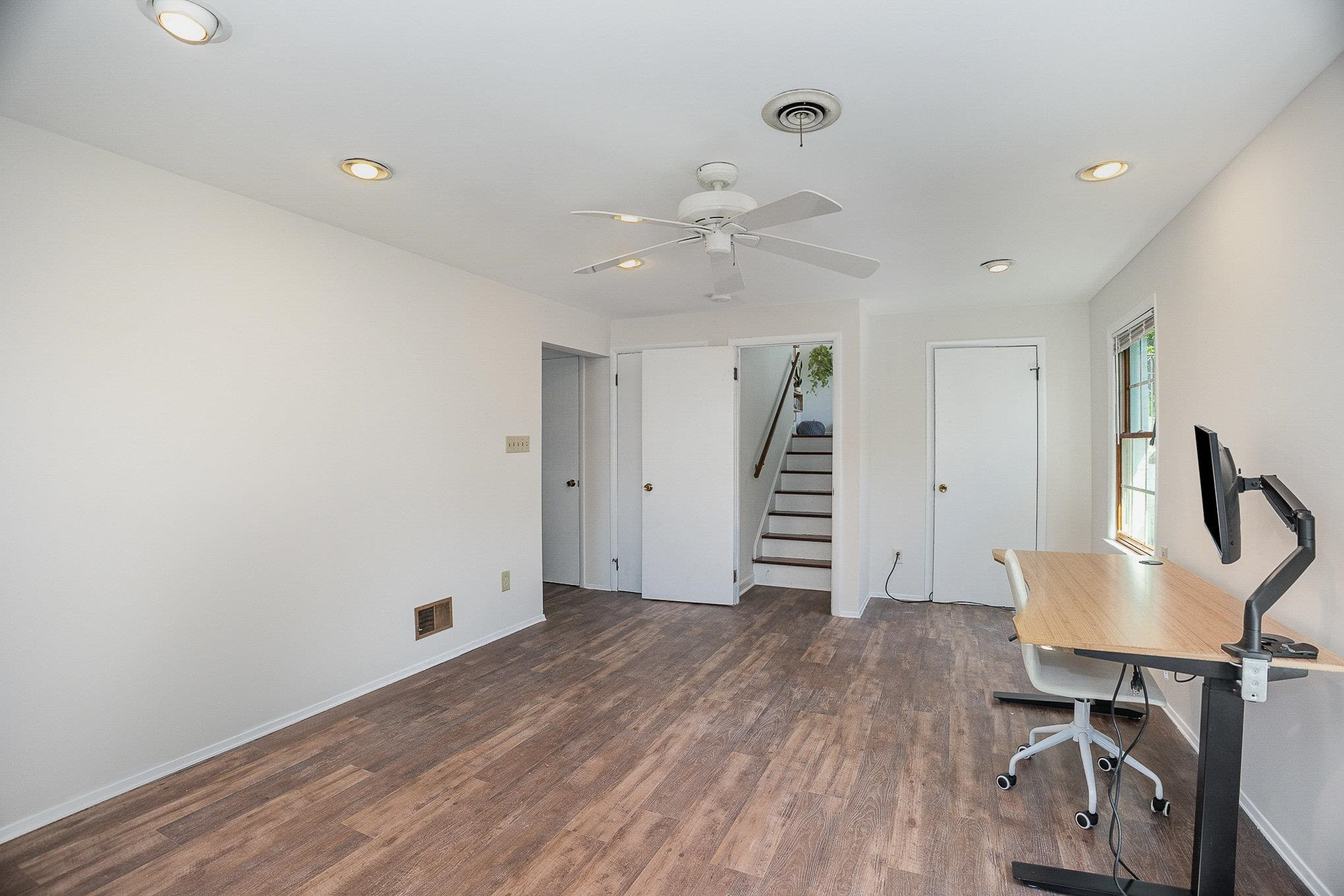 4705 Radcliff Road Raleigh, NC 27609 - Photo 20 of 29 Family Room