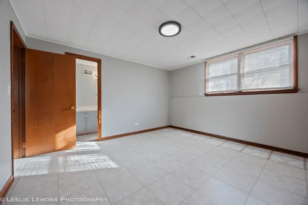 $3,450 | 1028 Douglas Avenue, Naperville, IL 60540