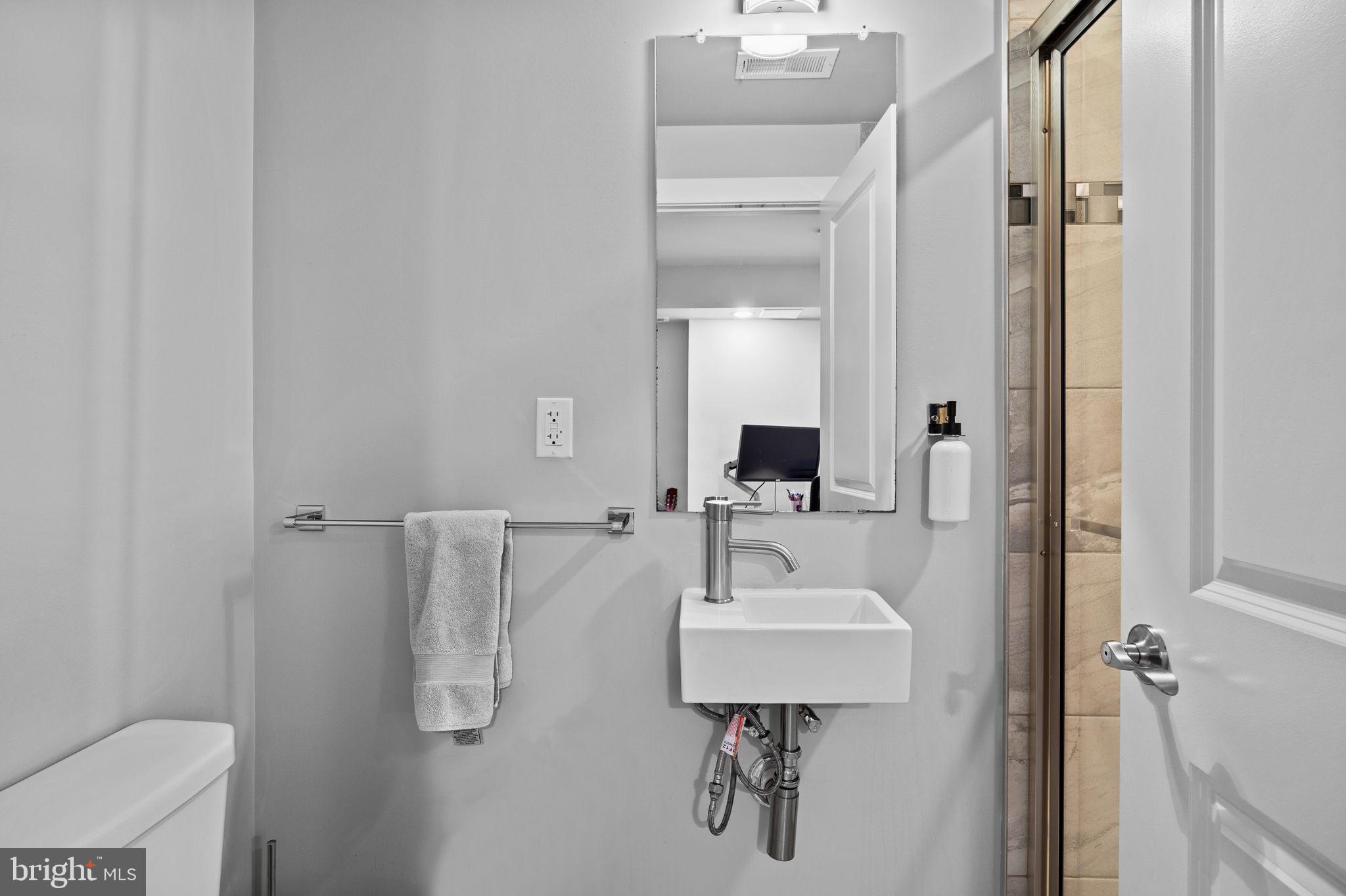 730 South 21st Street Philadelphia, PA 19146 - Photo 40 of 43