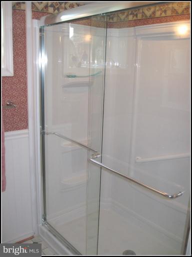 6498 Little Falls Road Arlington, VA 22213 - Photo 18 of 30 Full bath #4 at finished lower level