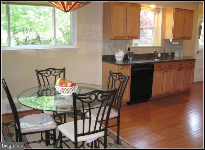 6498 Little Falls Road Arlington, VA 22213 - Photo 26 of 30 Dining Room adjacent to kitchen