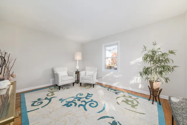 $349,900 | 474 East Washington Street, Des Plaines, IL 60016