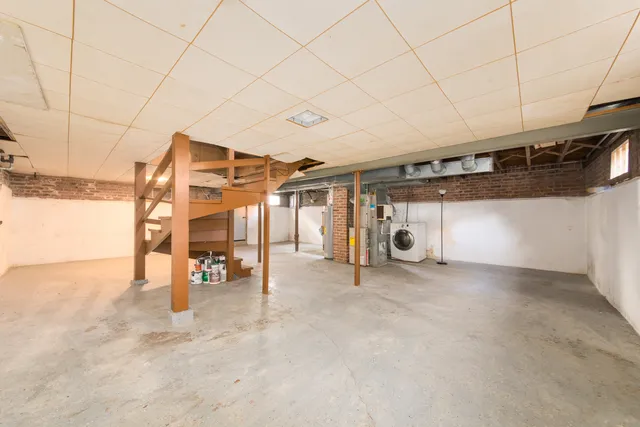 $349,900 | 474 East Washington Street, Des Plaines, IL 60016