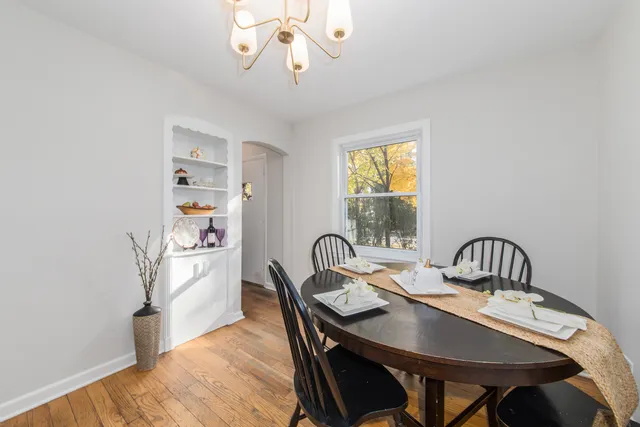 $349,900 | 474 East Washington Street, Des Plaines, IL 60016