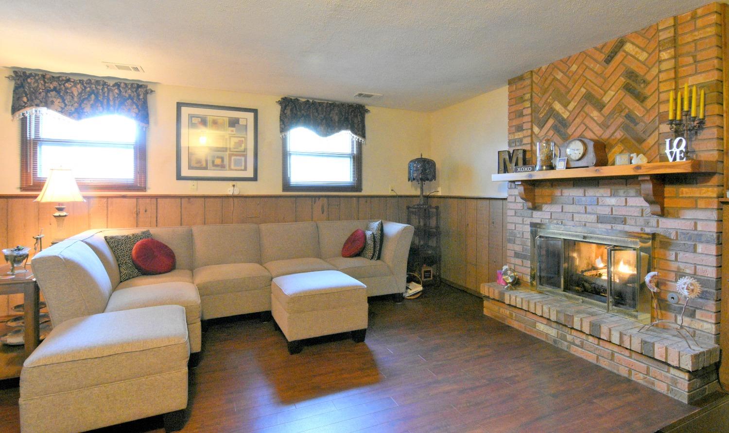 94 East Division Road Valparaiso, IN 46383 - Photo 12 of 32 1500x892
