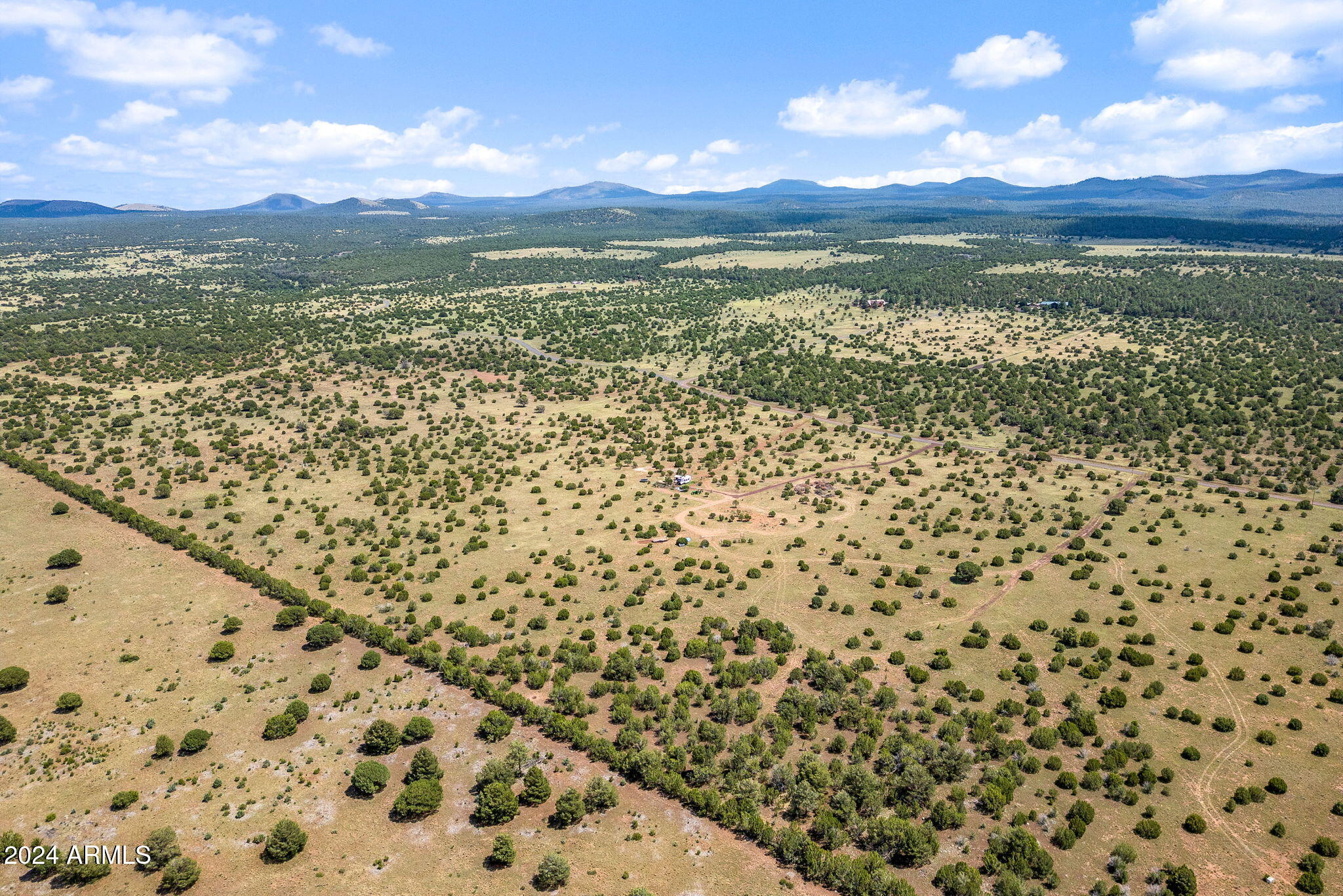 87 N3625 Vernon, AZ 85940 - Photo 20 of 27 a view of a city