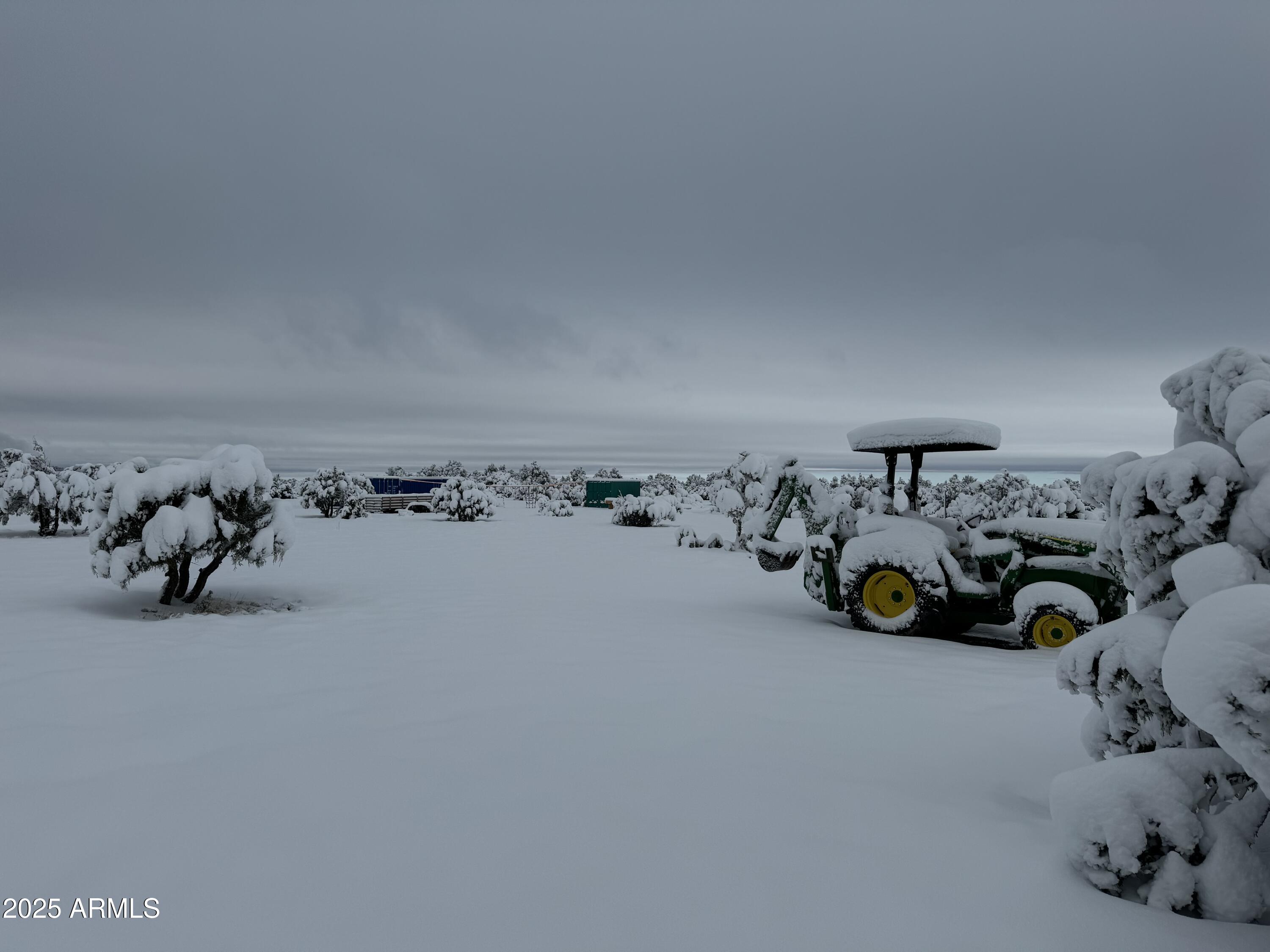 87 N3625 Vernon, AZ 85940 - Photo 27 of 27 a view of car parked in parking