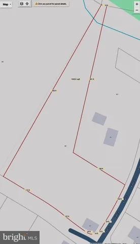 a black and white photo of a bathtub