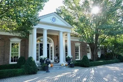 $3,495,000 | 675 East Woodland Road, Lake Forest, IL 60045