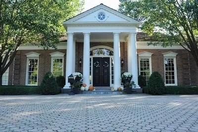 $3,495,000 | 675 East Woodland Road, Lake Forest, IL 60045