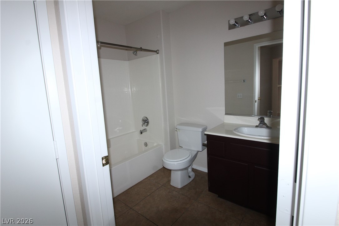 1881 West Alexander Road, Unit 2041 North Las Vegas, NV 89032 - Photo 13 of 20 2ND FULL BATHROOM