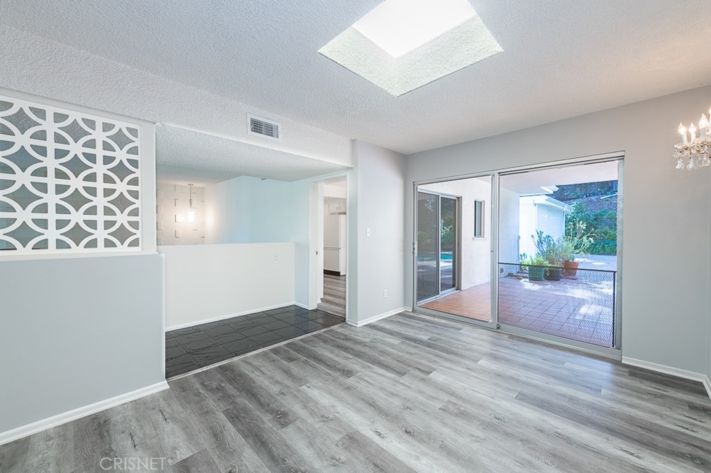 3949 Ballina Drive Encino, CA 91436 - Photo 10 of 31 a view of an empty room and window