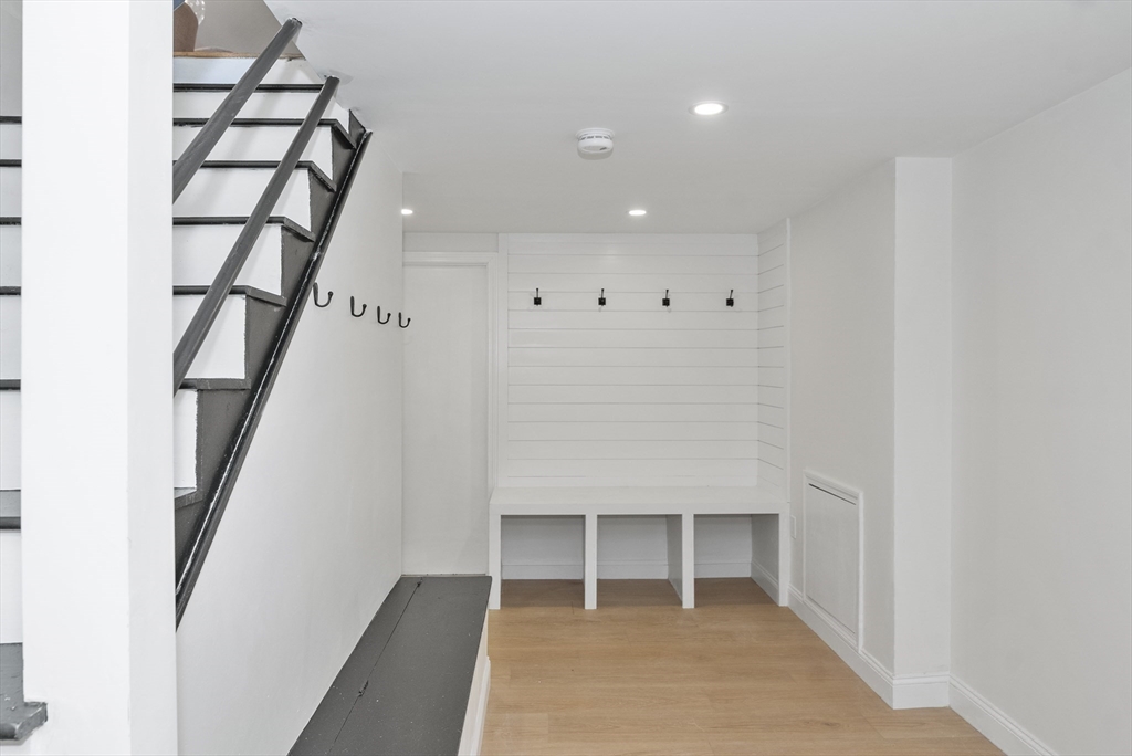 33 Oak Hill Road Wayland, MA 01778 - Photo 31 of 40 Gallery Image 31