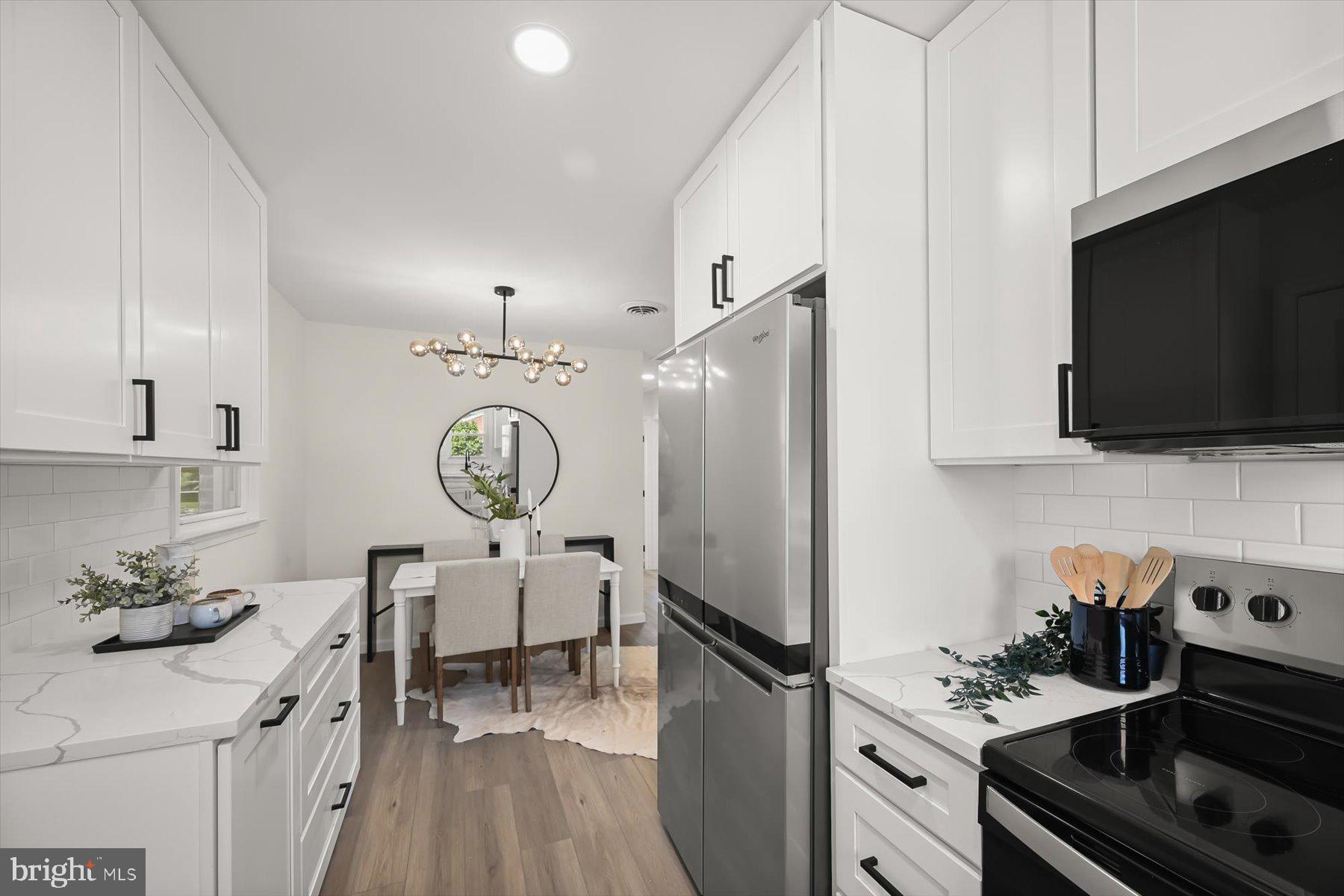 8475 Byrd Road Pasadena, MD 21122 - Photo 11 of 30 Kitchen / Dining