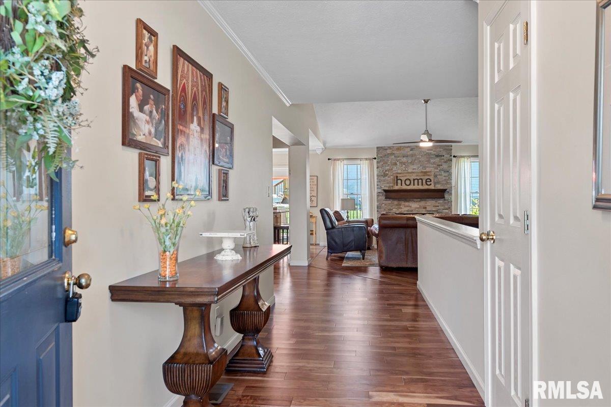 3720 Kerry Boulevard Springfield, IL 62712 - Photo 4 of 50 Gallery Image 4