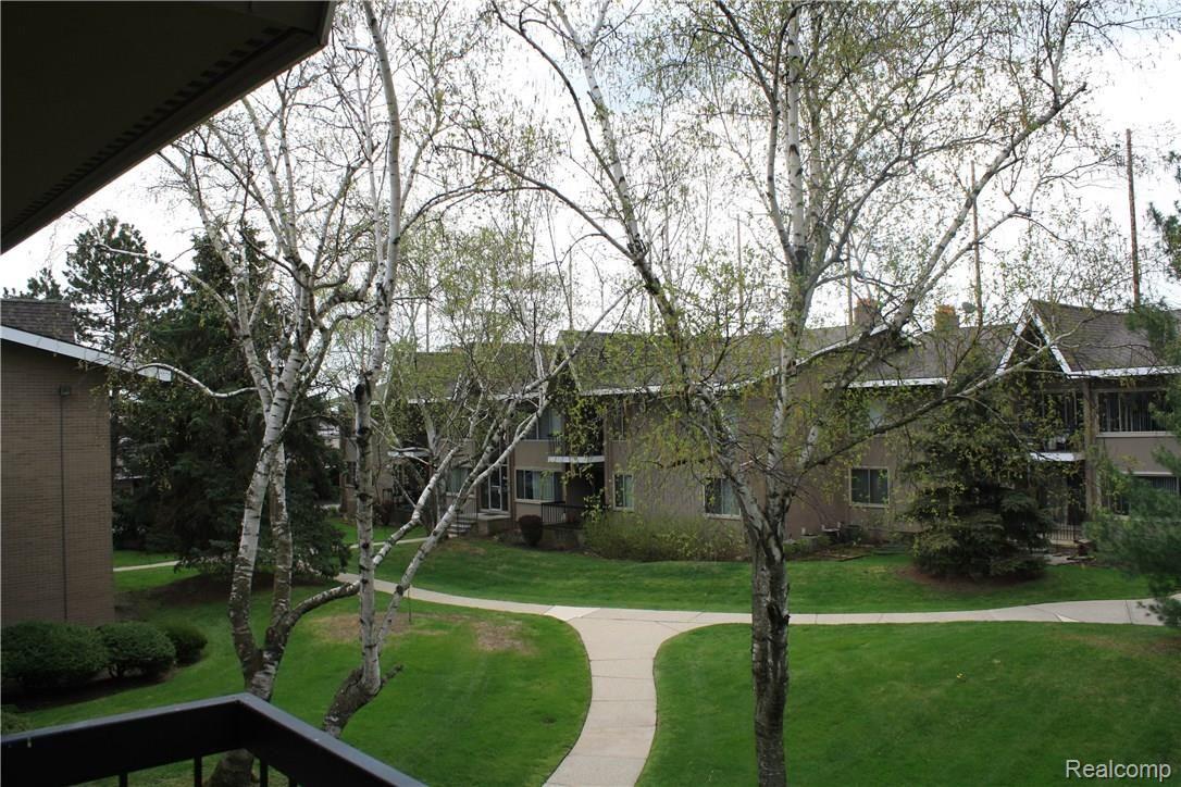 1983 Klingensmith Road, Unit 37 Bloomfield Hills, MI 48302 - Photo 13 of 18 IMG_0028.JPG
