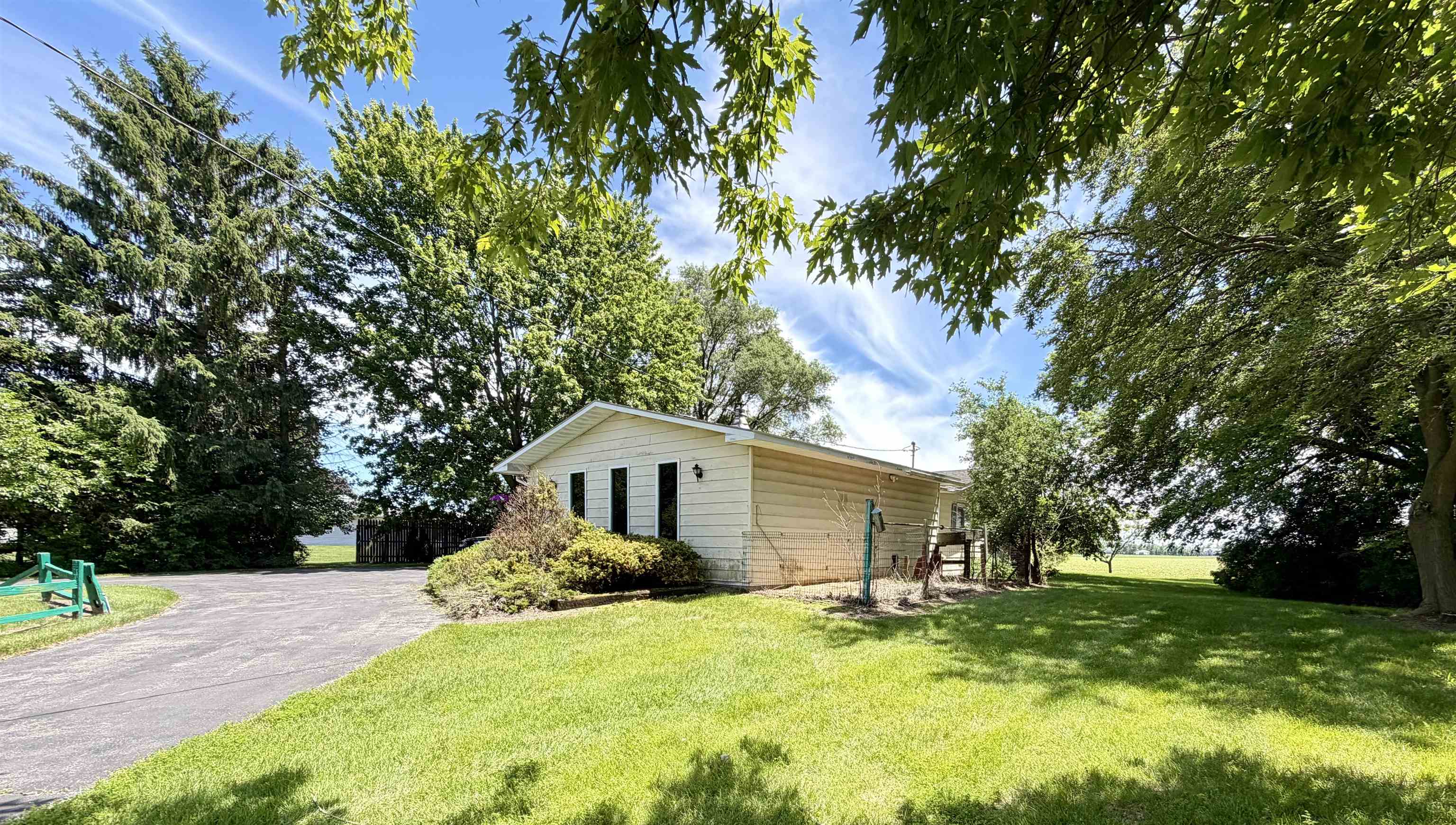 1400 Wetters Road Kawkawlin, MI 48631 - Photo 5 of 31