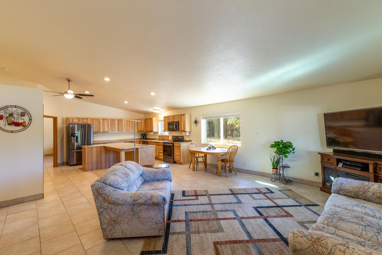 1323 West Depot Springs Road Spangle, WA 99031 - Photo 12 of 31