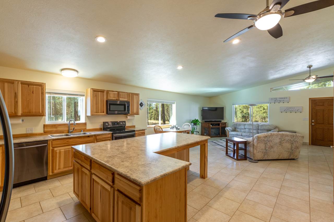 1323 West Depot Springs Road Spangle, WA 99031 - Photo 14 of 31