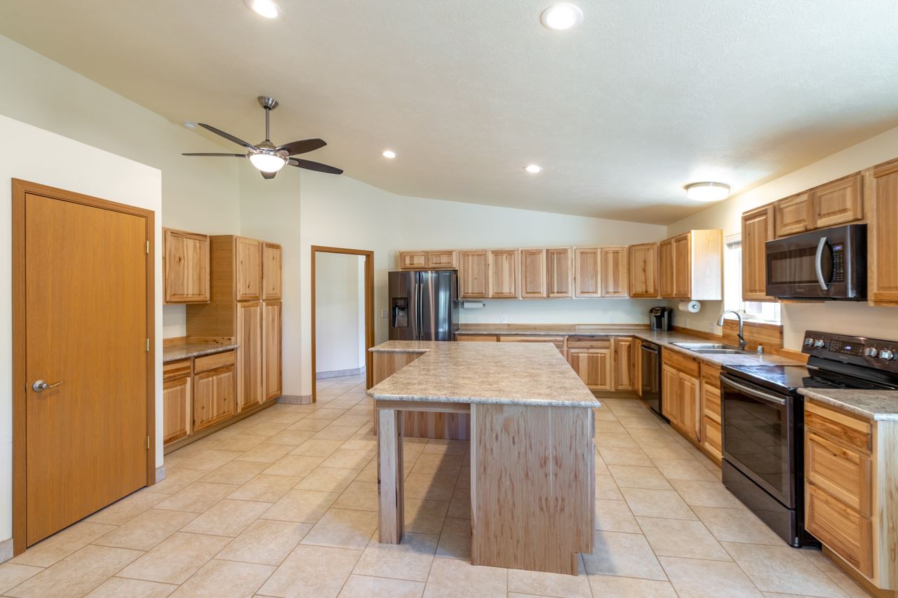 1323 West Depot Springs Road Spangle, WA 99031 - Photo 16 of 31