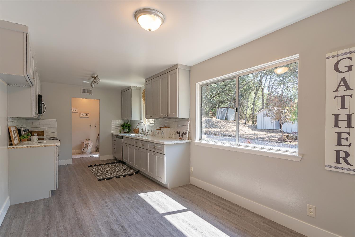 6200 Green Valley Road Placerville, CA 95667 - Photo 10 of 39 Gallery Image 10