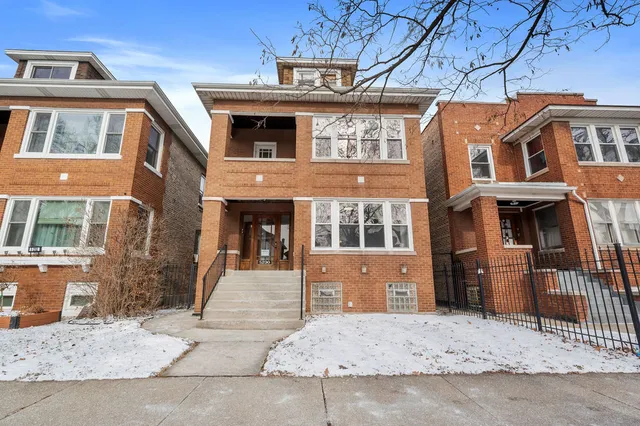 $659,000 | 5230 West Deming Place, Chicago, IL 60639