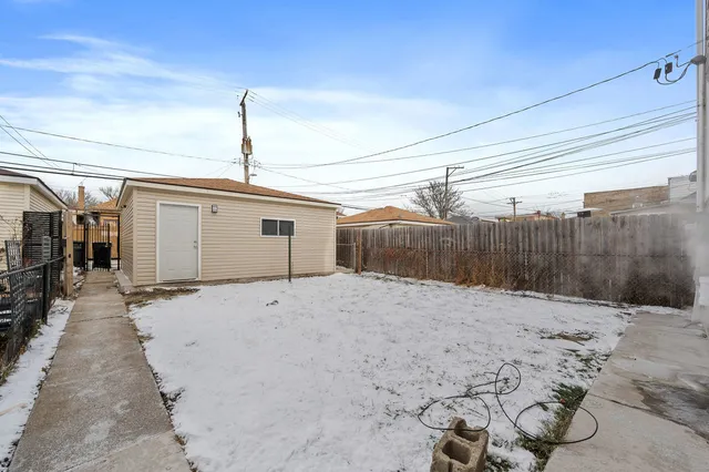 $659,000 | 5230 West Deming Place, Chicago, IL 60639