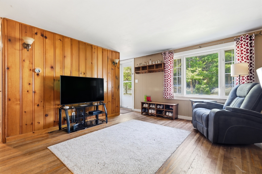 74 Johnson Street Raynham, MA 02767 - Photo 5 of 29