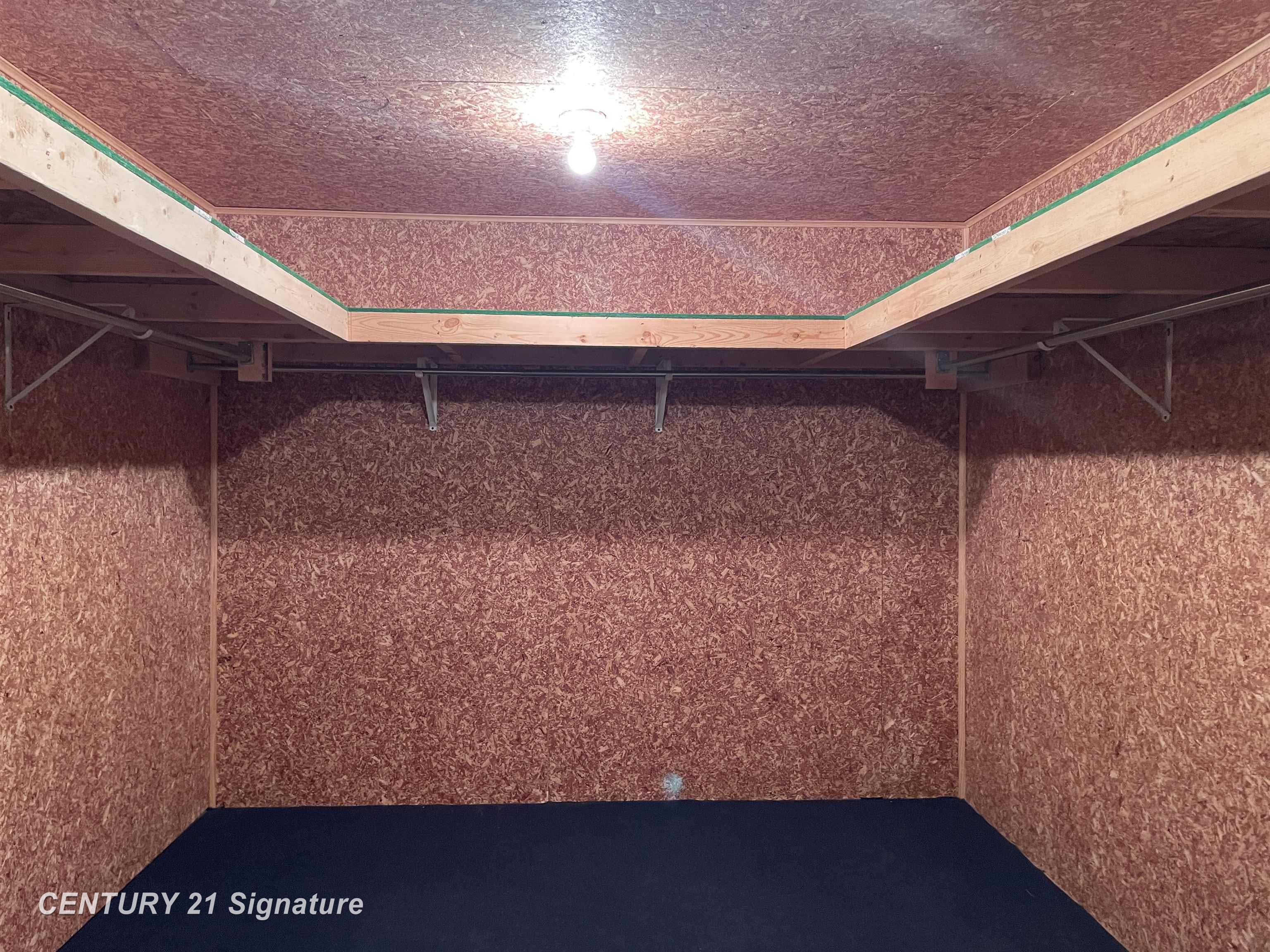 8585 North McKinley Road Flushing, MI 48433 - Photo 23 of 30 50167619-09176f91-72a9-4aac-ae60-474224ceb9de.JPG