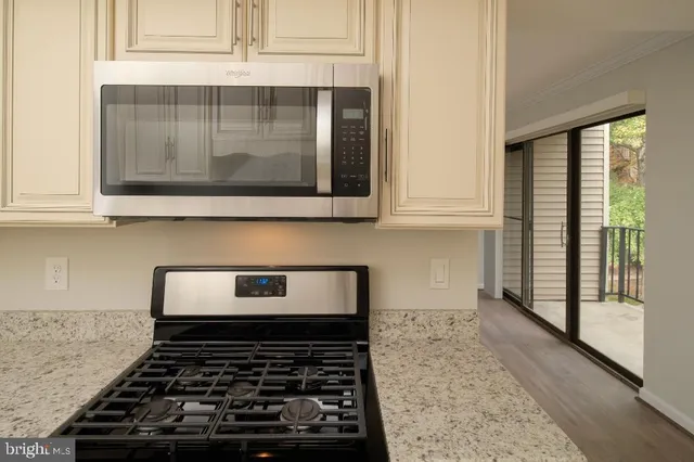 $185,000 | 138 Duvall Lane, Unit 301, Gaithersburg, MD 20877