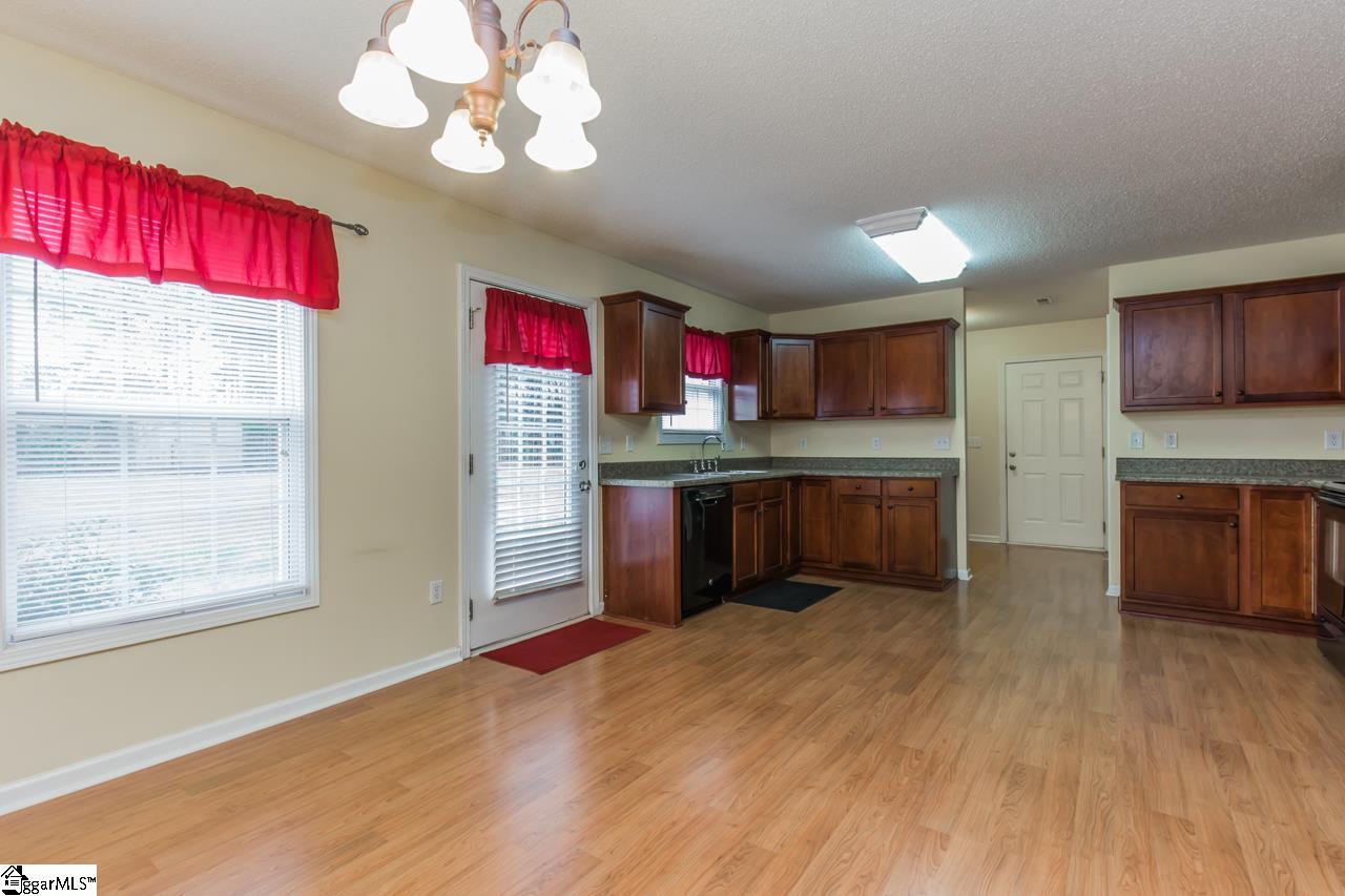 326 Gibbs Road Wellford, SC 29385 - Photo 11 of 31 Gallery Image 11