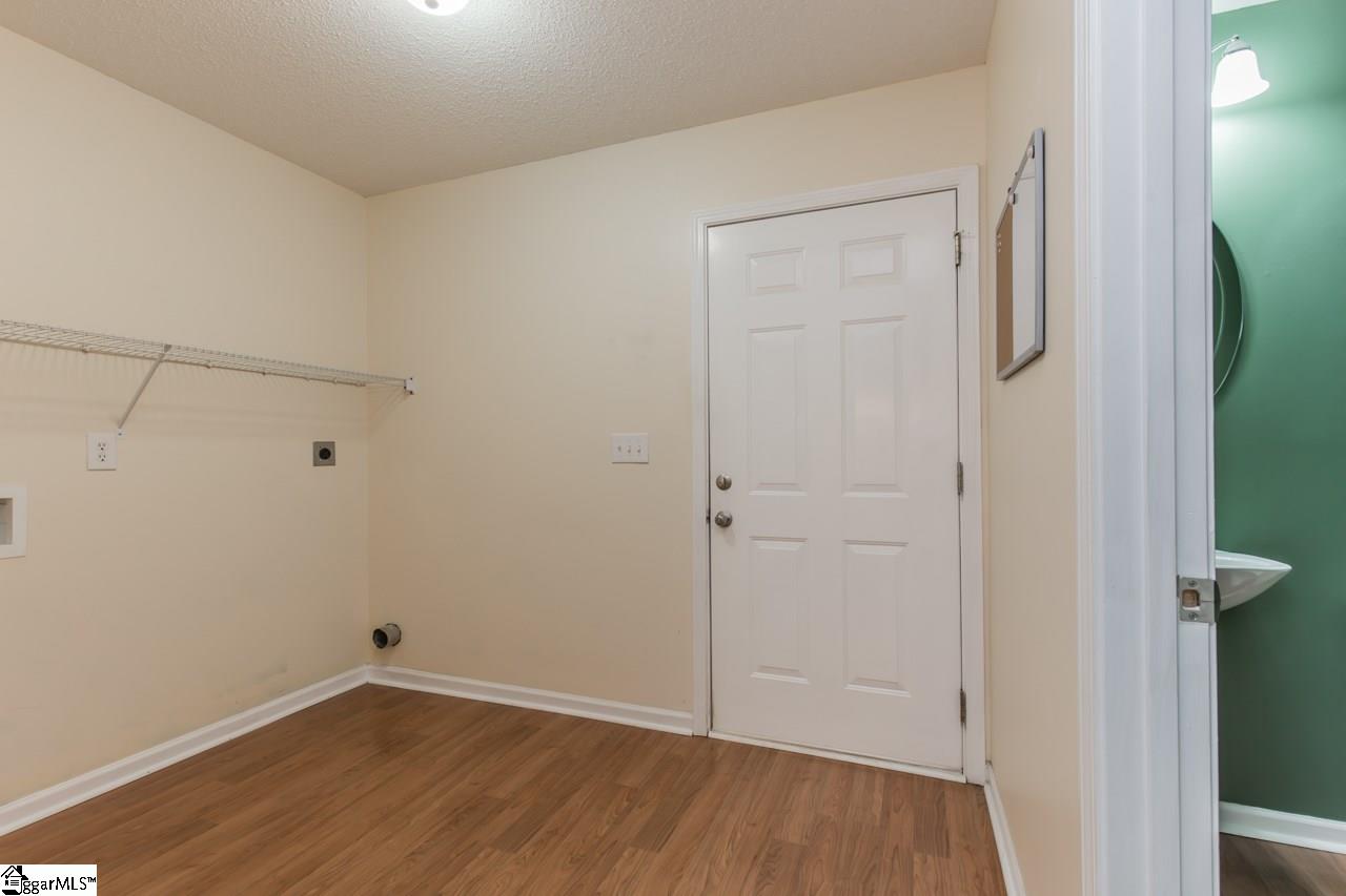 326 Gibbs Road Wellford, SC 29385 - Photo 12 of 31 Gallery Image 12