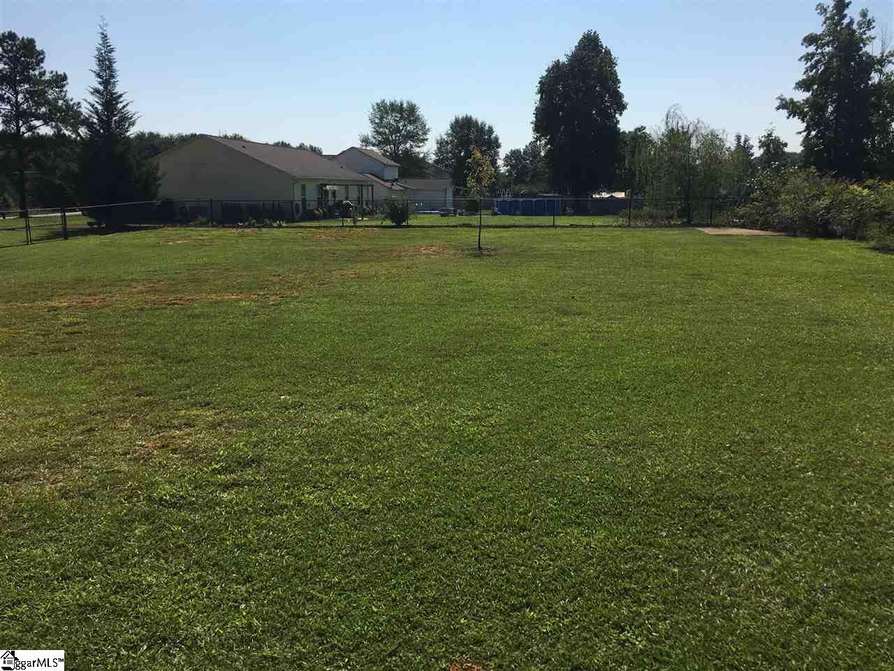 326 Gibbs Road Wellford, SC 29385 - Photo 26 of 31 Gallery Image 26