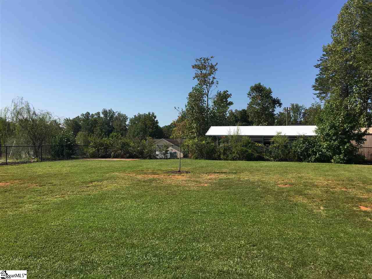 326 Gibbs Road Wellford, SC 29385 - Photo 27 of 31 Gallery Image 27