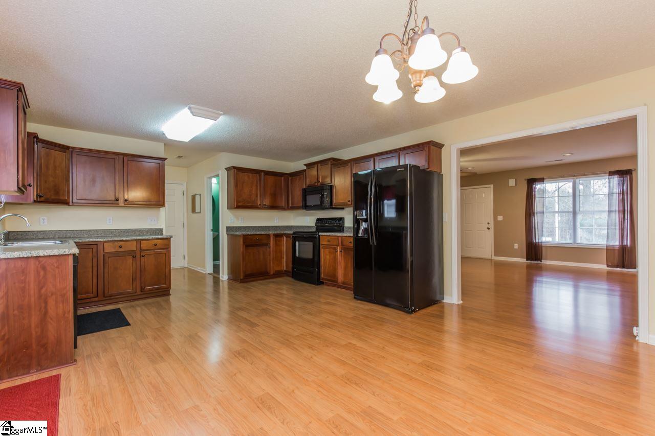 326 Gibbs Road Wellford, SC 29385 - Photo 9 of 31 Gallery Image 9