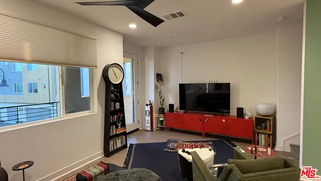 $759,000 | 5079 Cedar Avenue, Long Beach, CA 90805