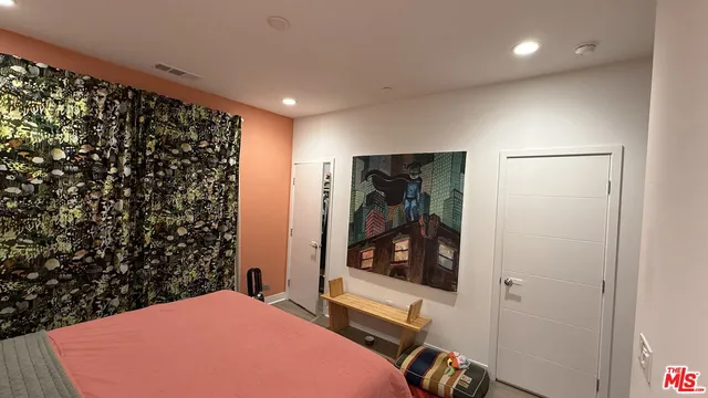 $759,000 | 5079 Cedar Avenue, Long Beach, CA 90805