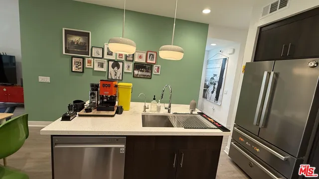 $759,000 | 5079 Cedar Avenue, Long Beach, CA 90805