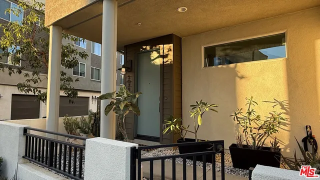 $759,000 | 5079 Cedar Avenue, Long Beach, CA 90805