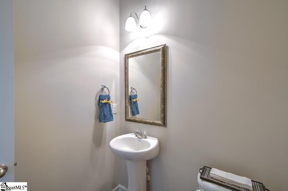 101 Addlestone Circle Fountain Inn, SC 29644 - Photo 4 of 27 Gallery Image 4