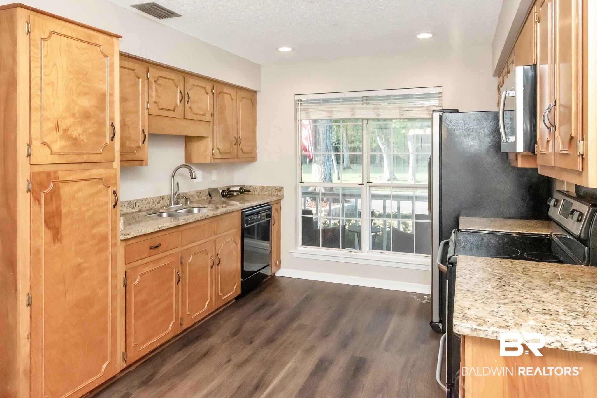 5605 Bentley Court Mobile, AL 36609 - Photo 8 of 27