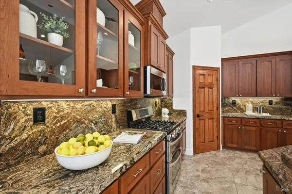 $1,549,000 | 5251 Dry Creek Road, Napa, CA 94558