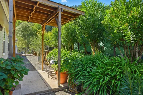 $1,349,000 | 5251 Dry Creek Road, Napa, CA 94558