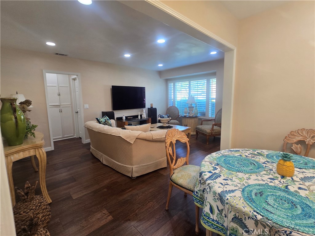 10613 Shellyfield Road Downey, CA 90241 - Photo 5 of 19