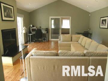 278 East Clayton Road Carbondale, IL 62901 - Photo 3 of 16