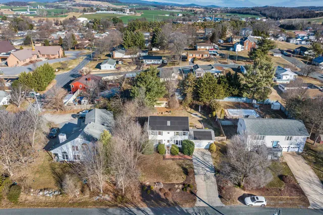 $399,900 | 60 Stover Street, Dayton, VA 22821